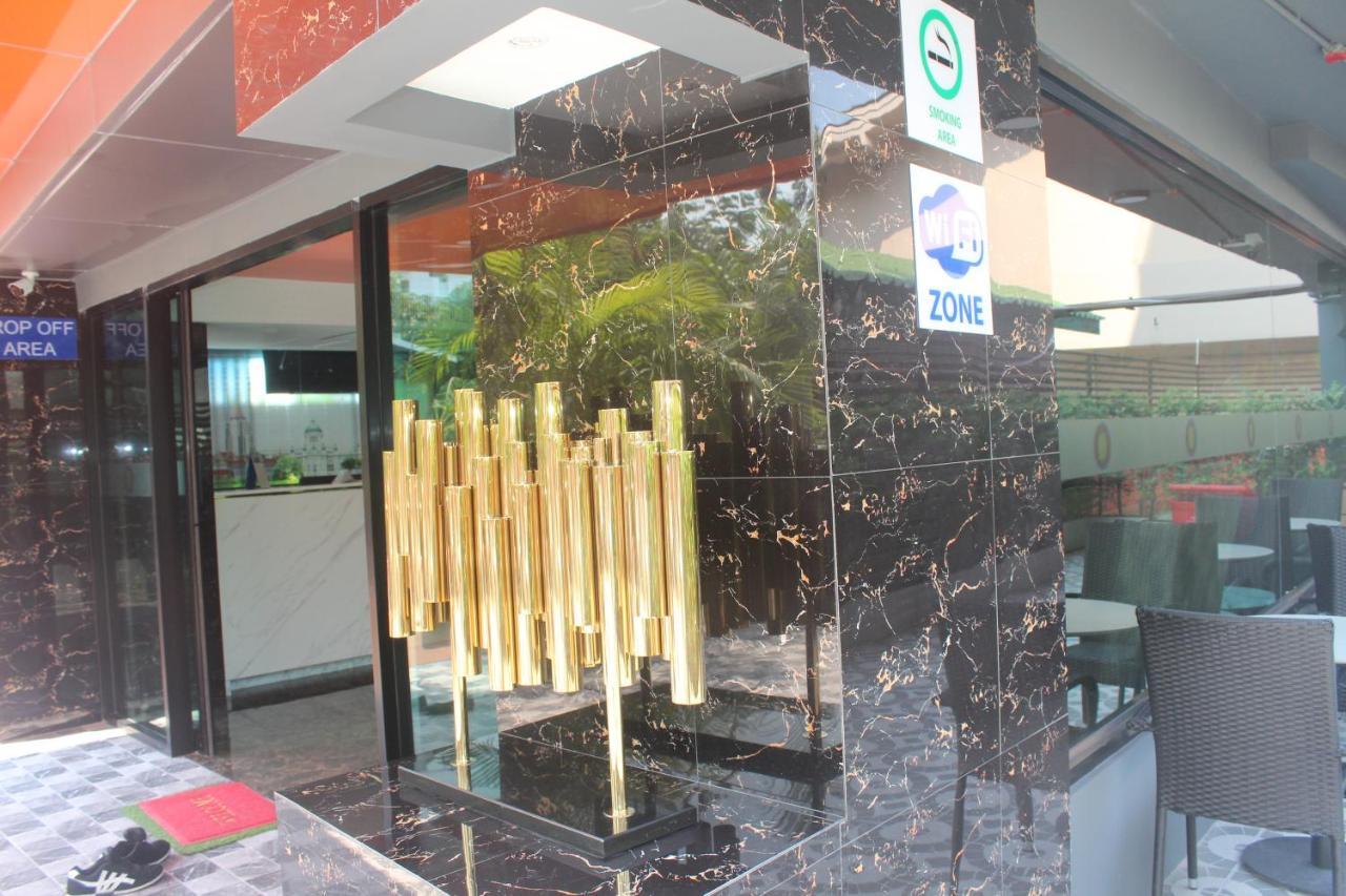 H-District Boutique Poshotel Bangkok Buitenkant foto