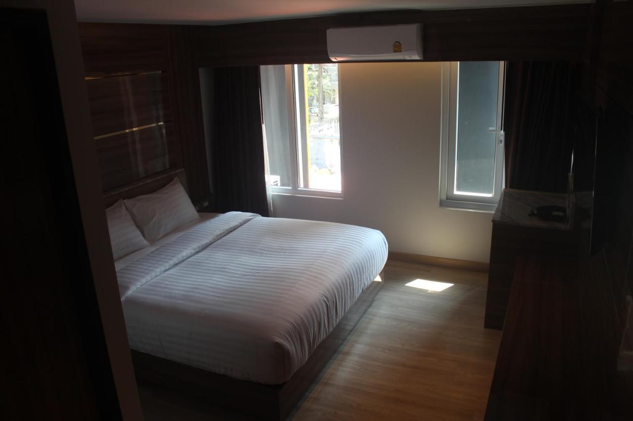 H-District Boutique Poshotel Bangkok Buitenkant foto